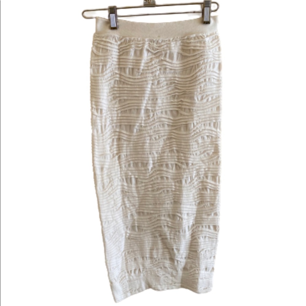 Ribbed pencil skirt